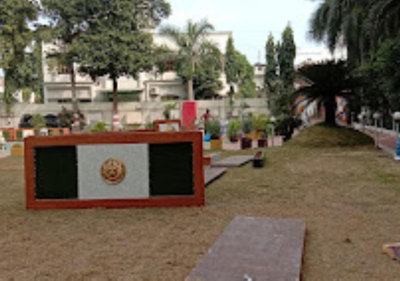 Hotel Blue Paradise Chandrapur Extérieur photo